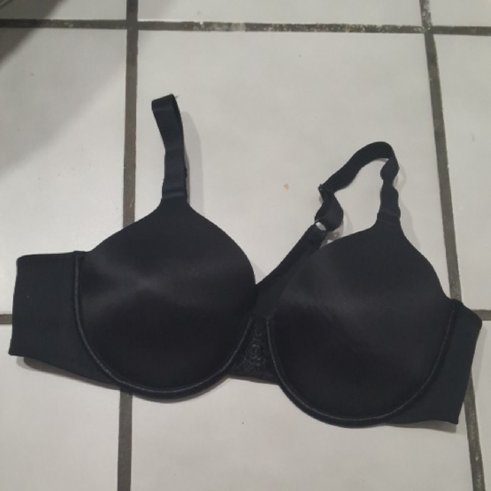 Vanity Fair Black Women's‎ Bra.     CAJA.    #. 5